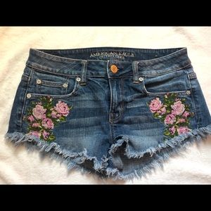 4 pairs size 4 AE jean shorts